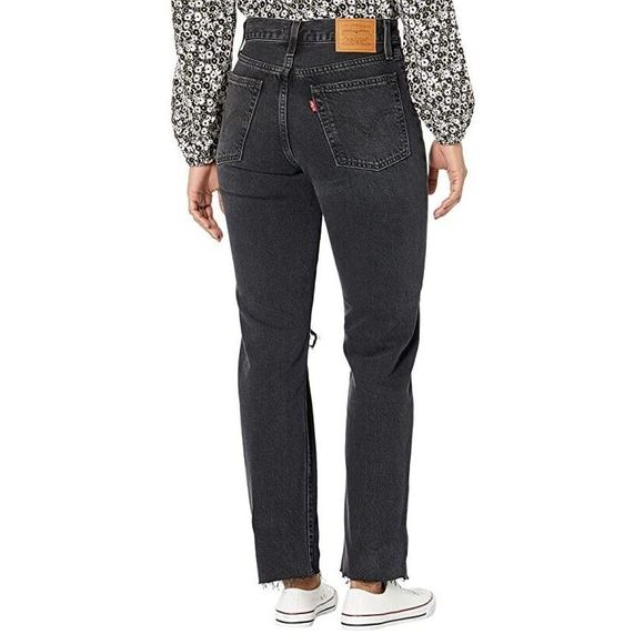 Levi's Women's Sz 30 Black High-Rise Wedgie Straight Fit Cropped Jeans $108 - Picture 2 of 12